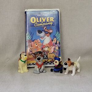 1996 Walt Disney Oliver &Company vhs movie+figures